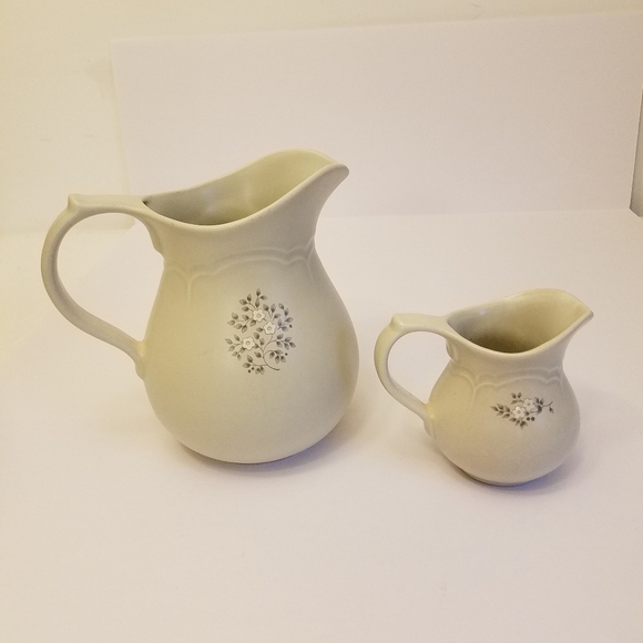 Set of 2 Pfaltzgraff Pitcher Creamer Heirloom Pattern Gray Stoneware - Picture 2 of 16